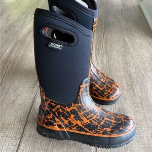 Bogs Kids Black and Orange Waterproof Boots youth size 3 boys snow boot